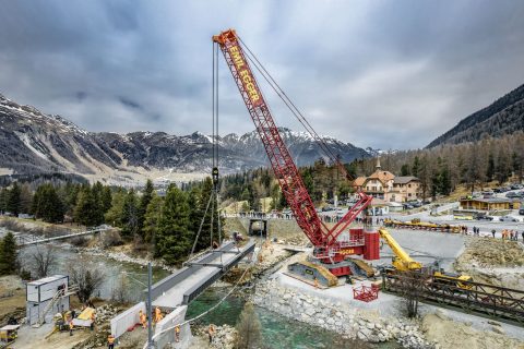 Rhaetian Railway replaces three old steel bridges - EMIL EGGER takes over crane work