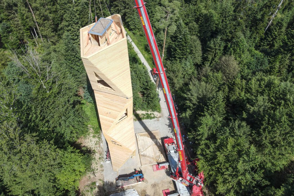 emil-egger-pneu-crane-450-tonne-wood-element-view-tower-hardwald-kloten-22